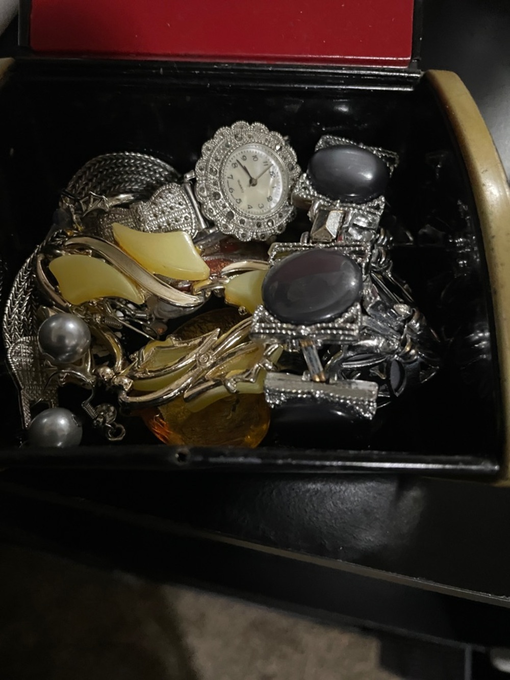 Mystery jewelry box all wearable